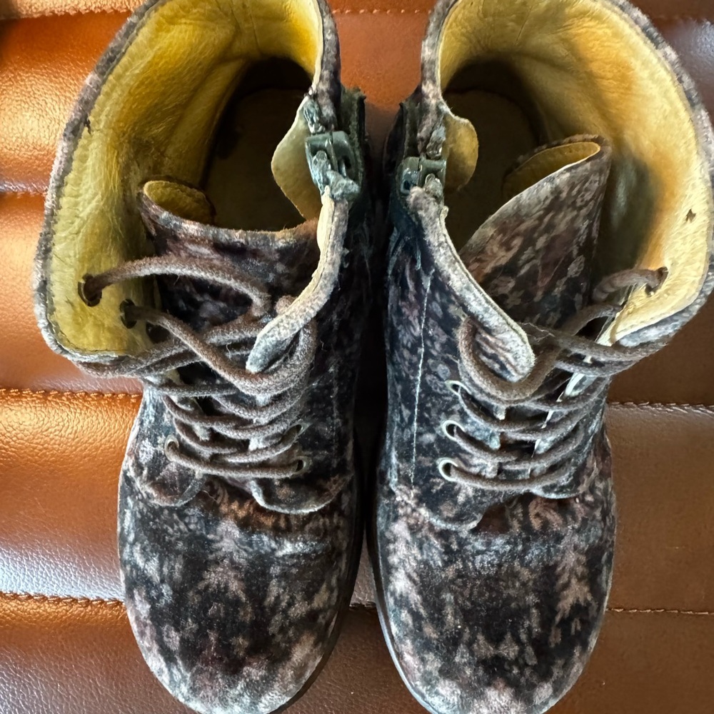 Young Soles Floral Velvet Leather Lined Combat Boots 31 US Youth‎ 13.5 Boho - Picture 10 of 13